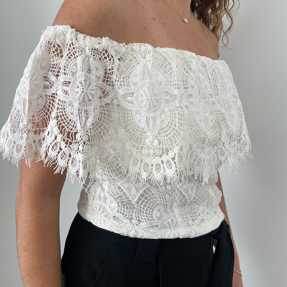 Off shoulder Lace top white